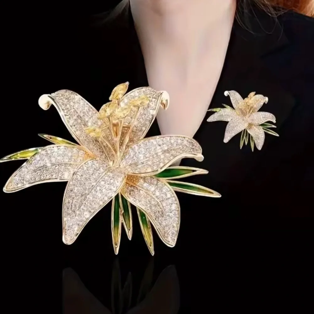 Gold and Green Floral Brooch